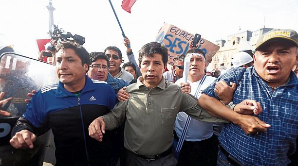 Villanueva: aplicaremos la ley con estricto rigor en huelga docente del Sute-Conare