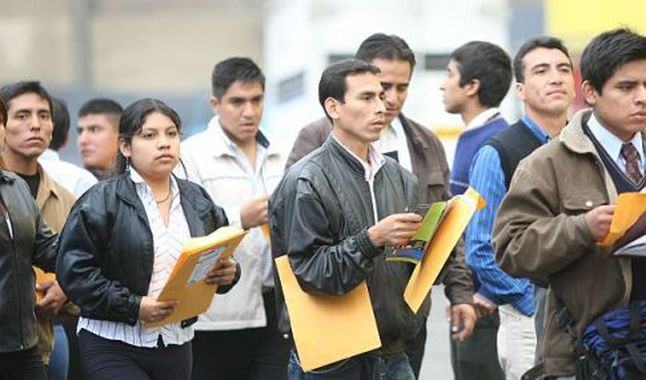El 70% de jóvenes trabaja sin pasar por educación superior