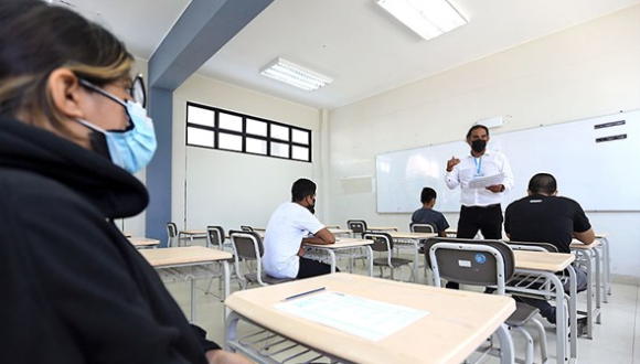 Institutos vuelven a la presencialidad